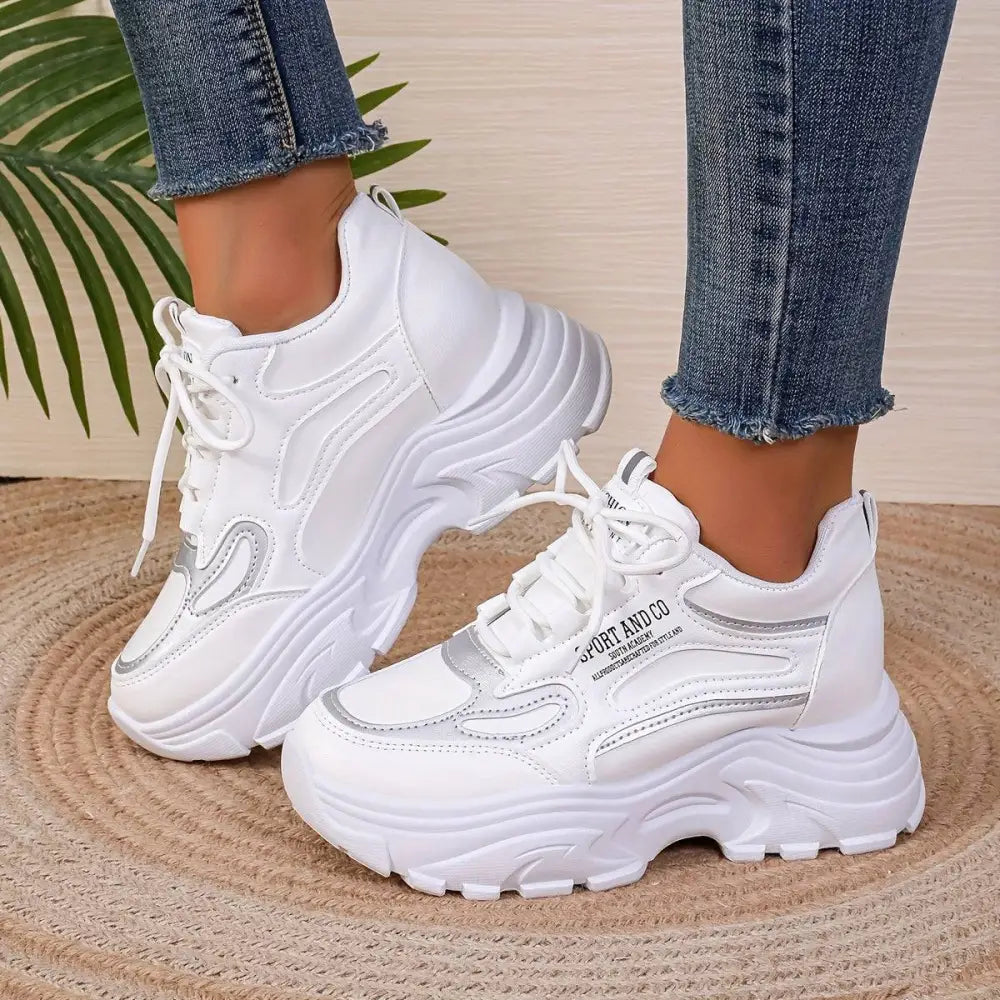 Women’s Sneakers 200