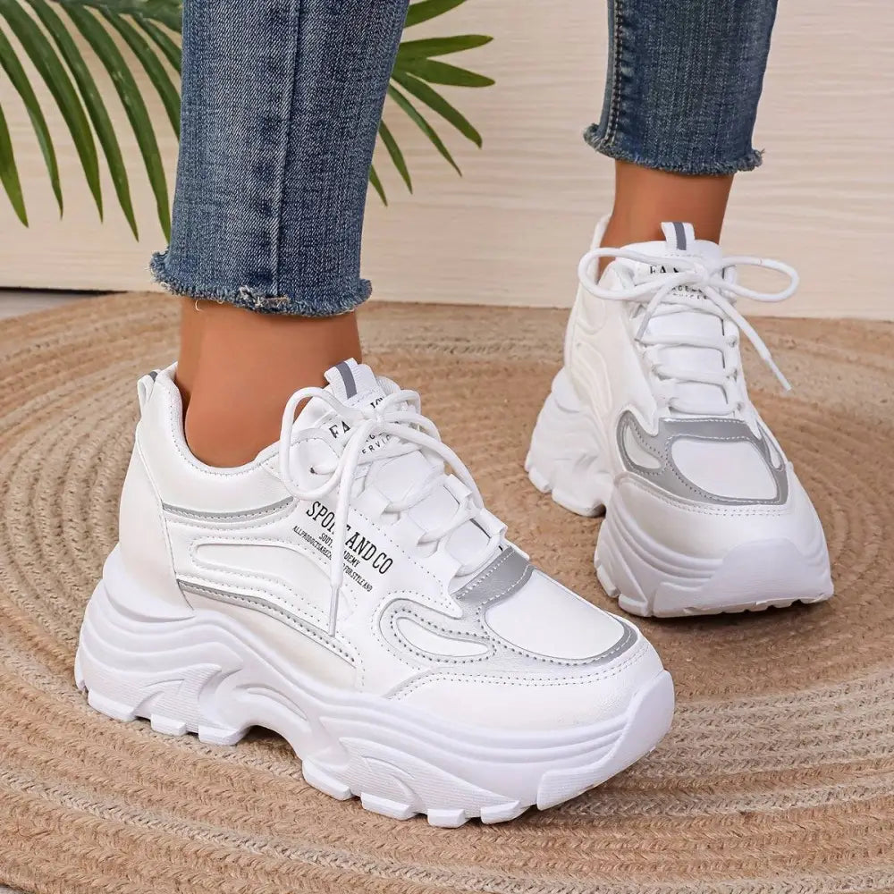 Women’s Sneakers 200