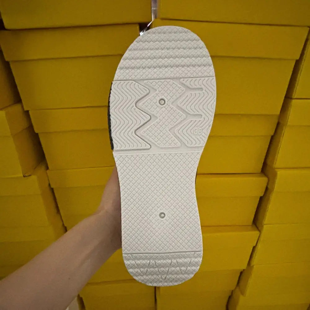 Women’s Sneakers 192