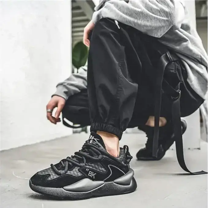 Men’s Sneakers 561