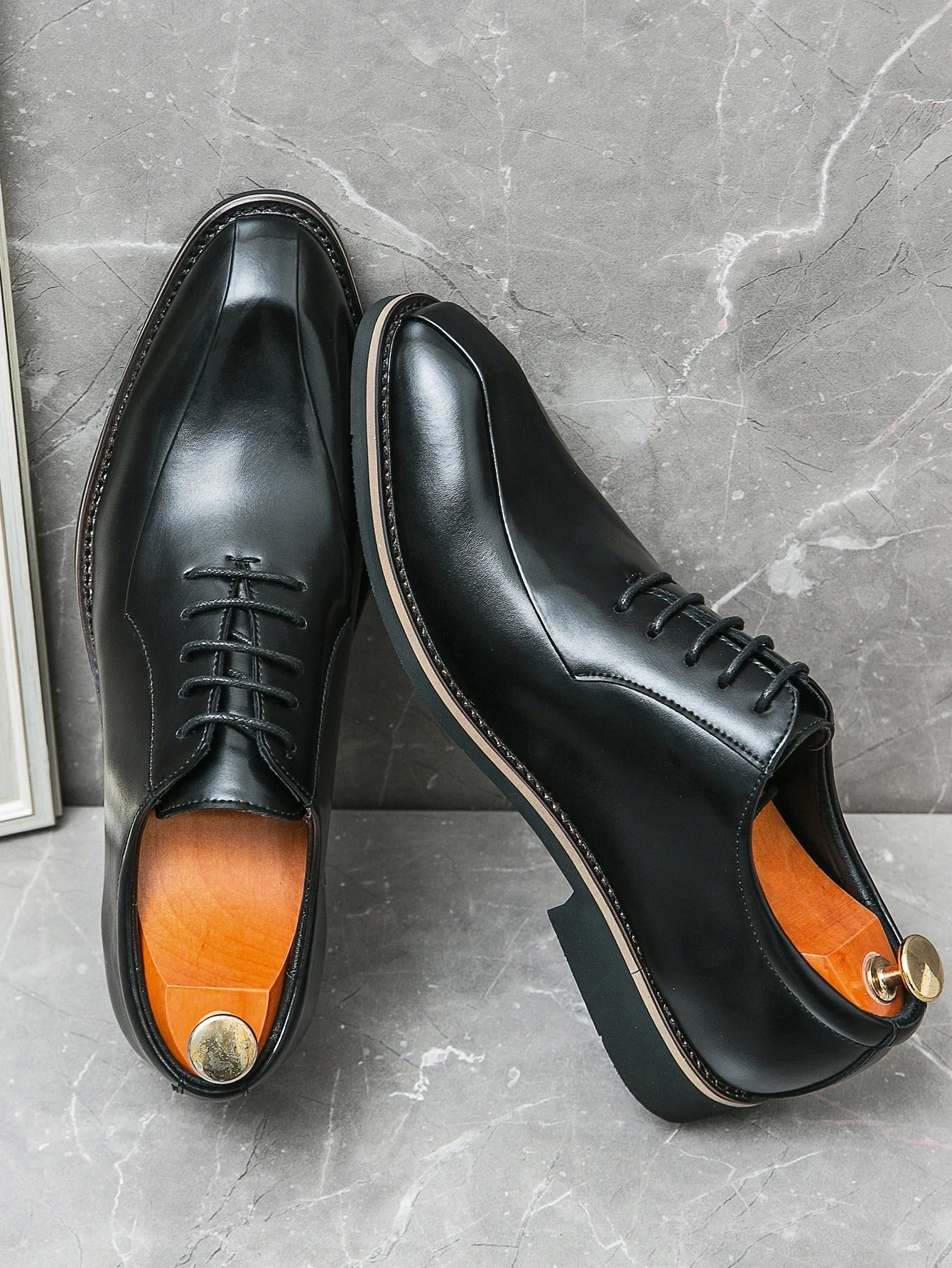 Men’s Shoes 648