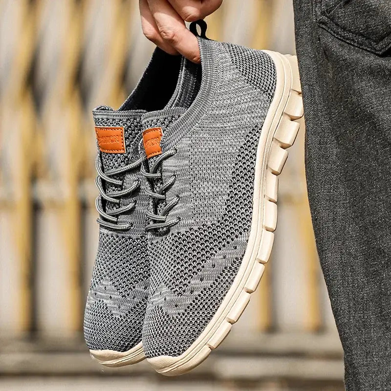 Men’s Sneakers 529