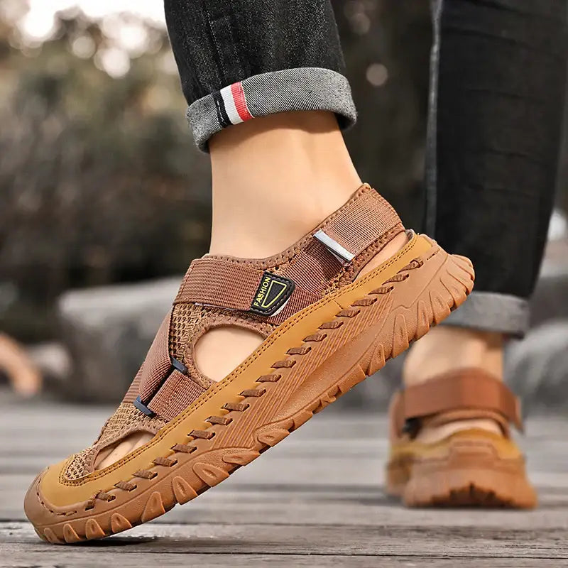 Men’s Sandals 325