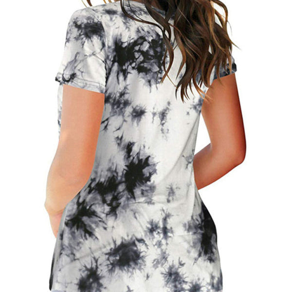 Yazlık V-Yaka Tie Dye Kadın Tişört - Sokak Modasının İkonu