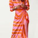  Pembe