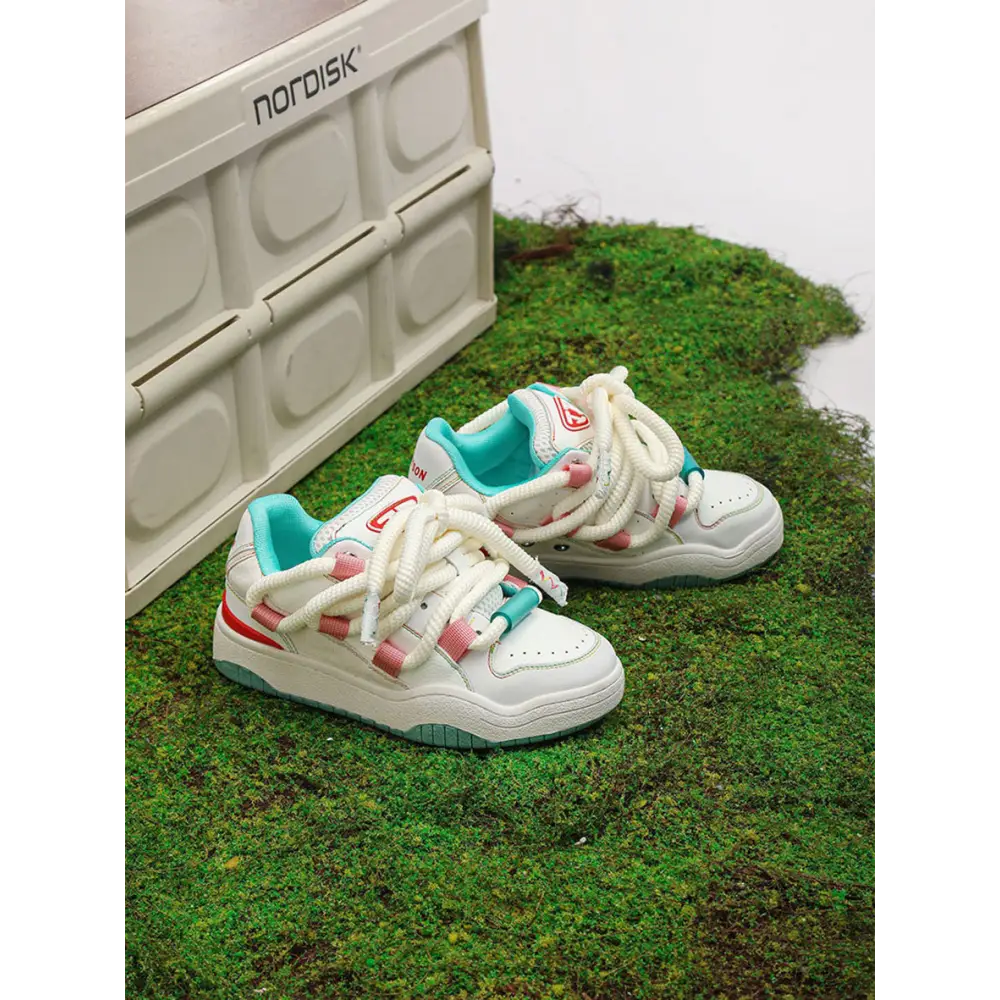 Women’s Sneakers 104