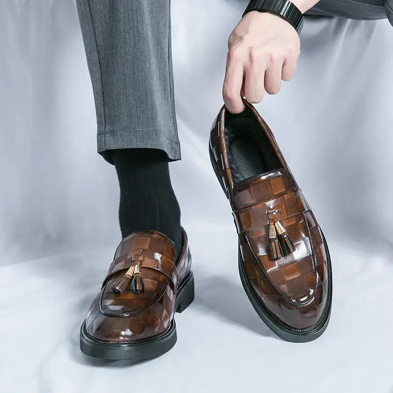 Men’s Shoes 210
