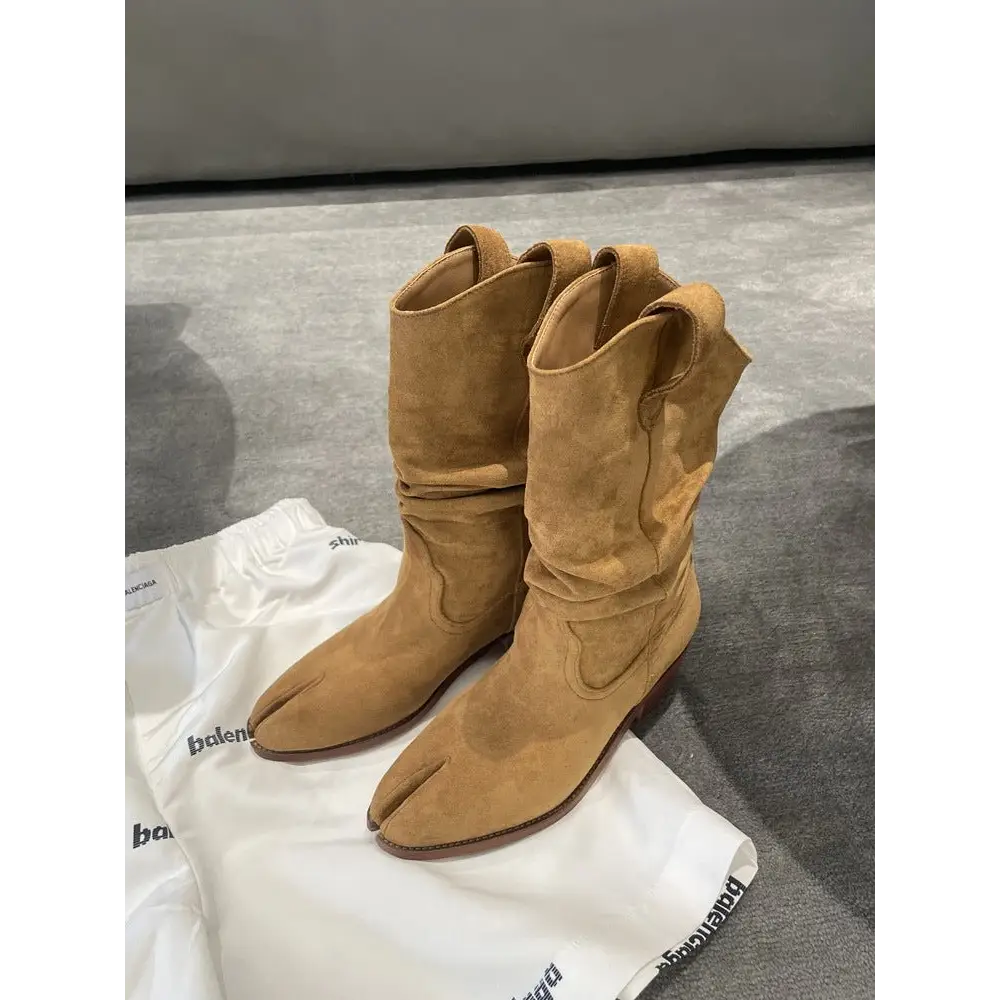 Women’s Boots 273