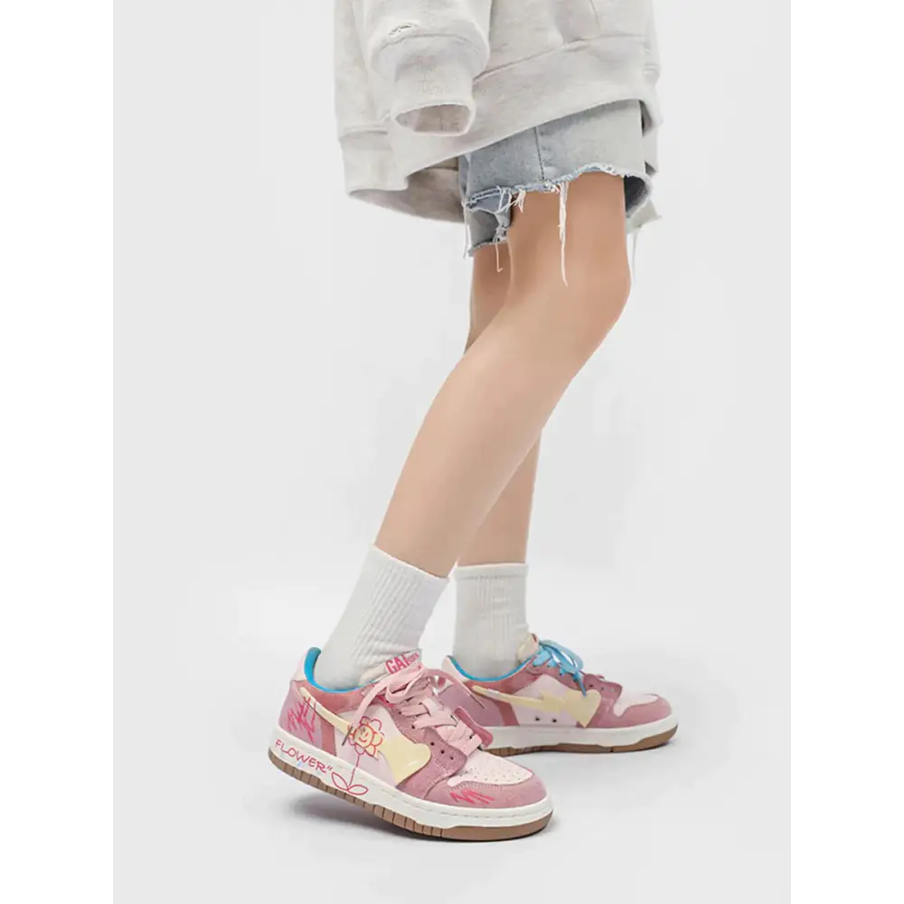 Women’s Sneakers 179