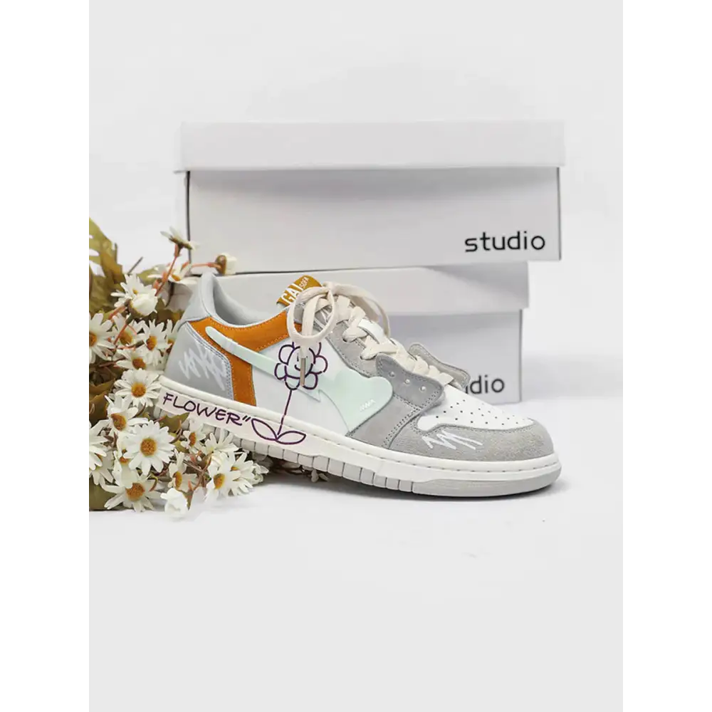 Women’s Sneakers 179