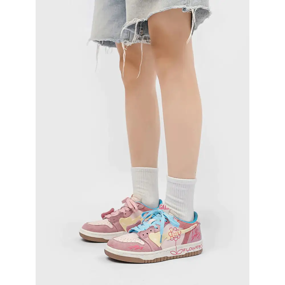 Women’s Sneakers 179
