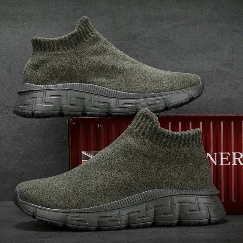 Men’s Sneakers 556