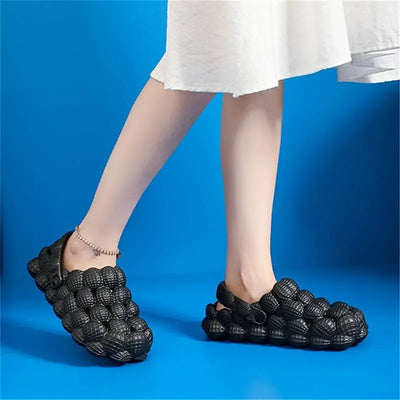 Women’s Slippers 208