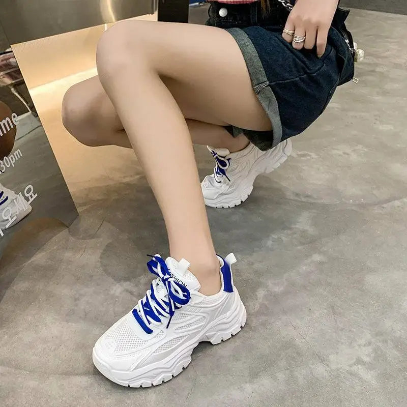 Women’s Sneakers 208