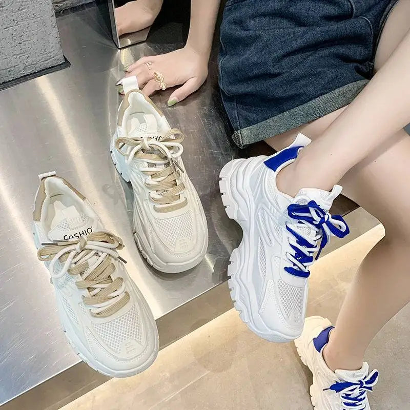 Women’s Sneakers 208