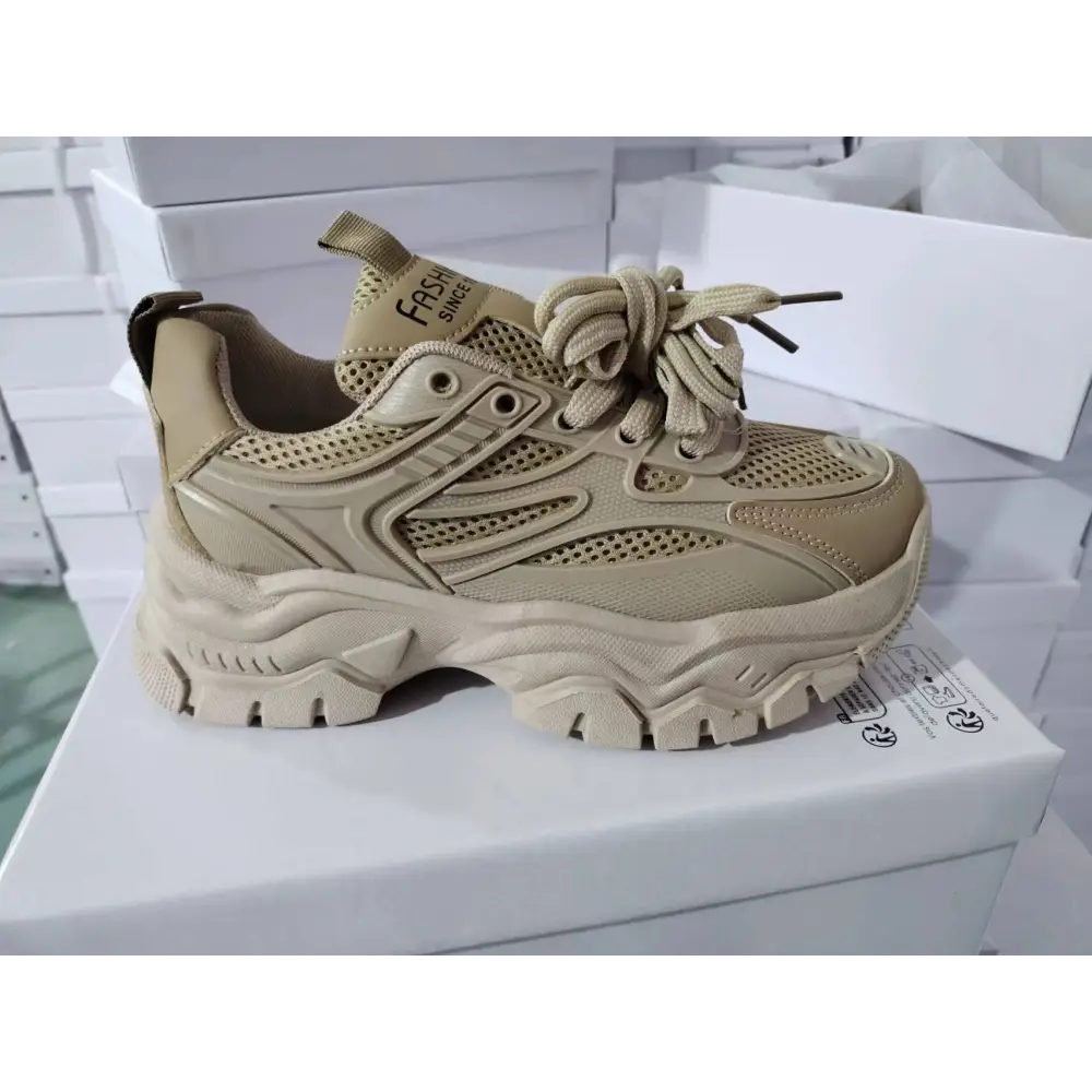 Women’s Sneakers 208
