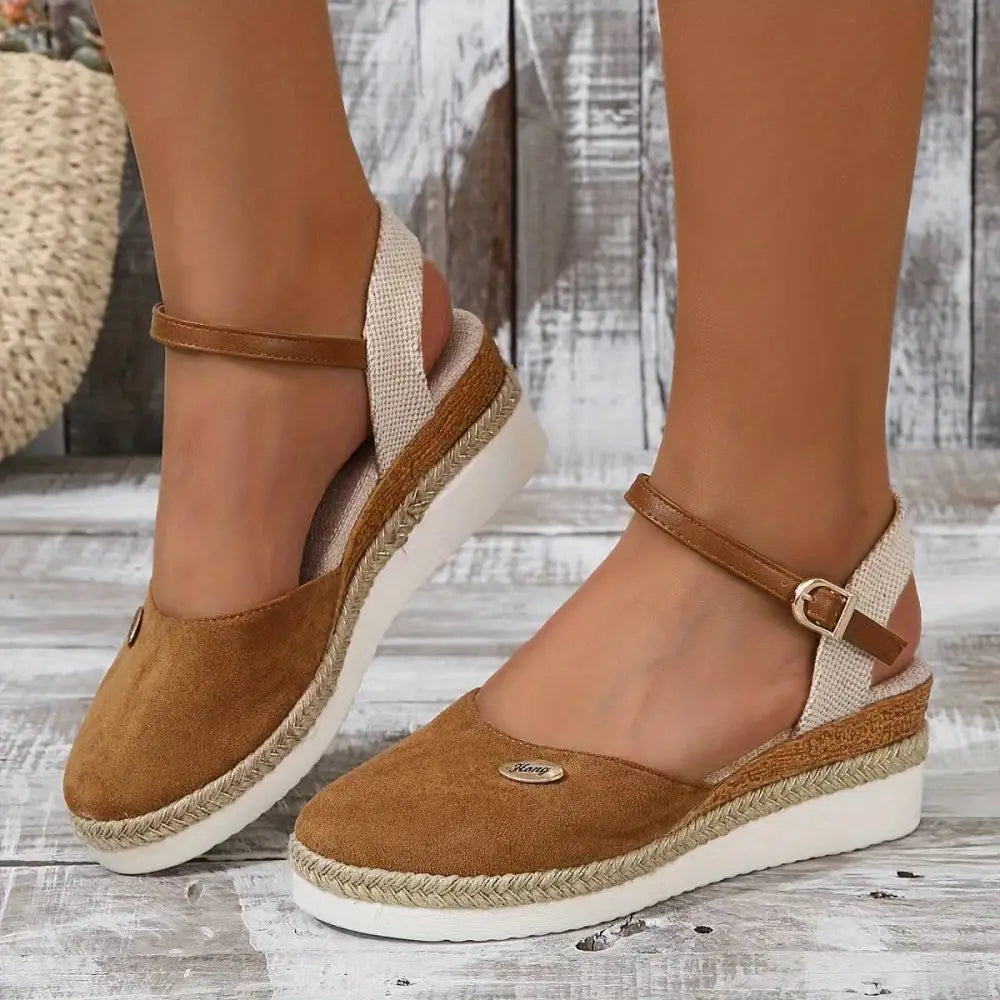 Women’s Sandals 229
