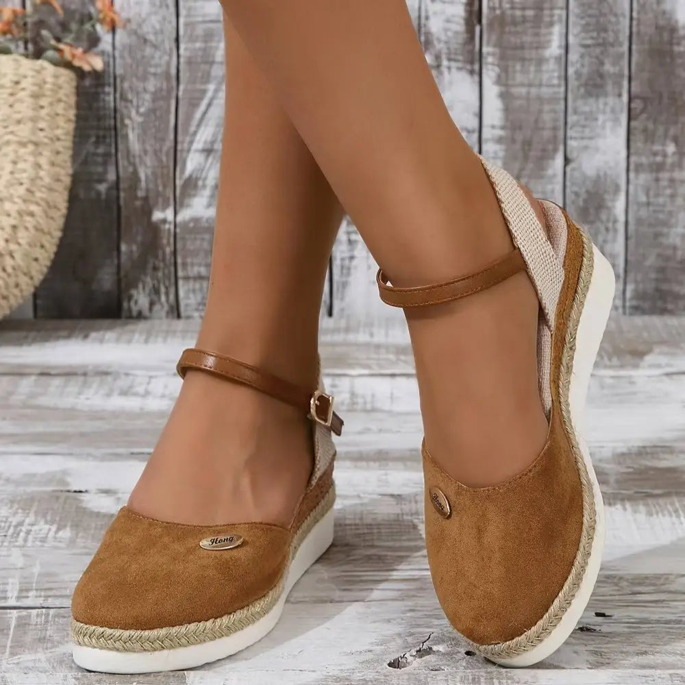 Women’s Sandals 229