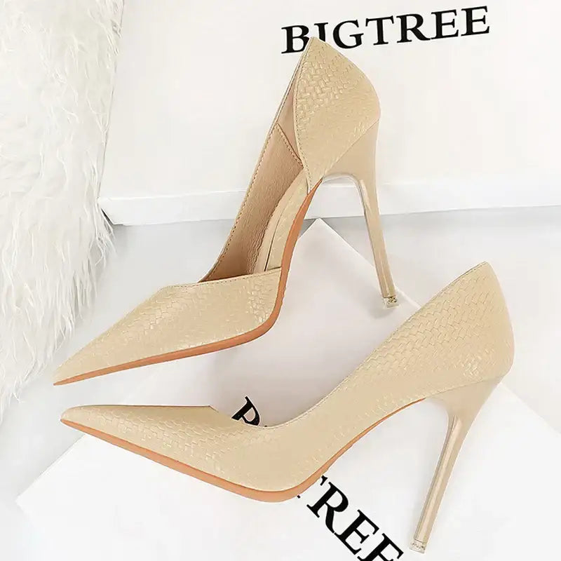 Women’s Heels 196