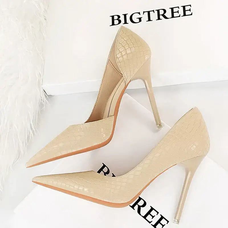 Women’s Heels 196