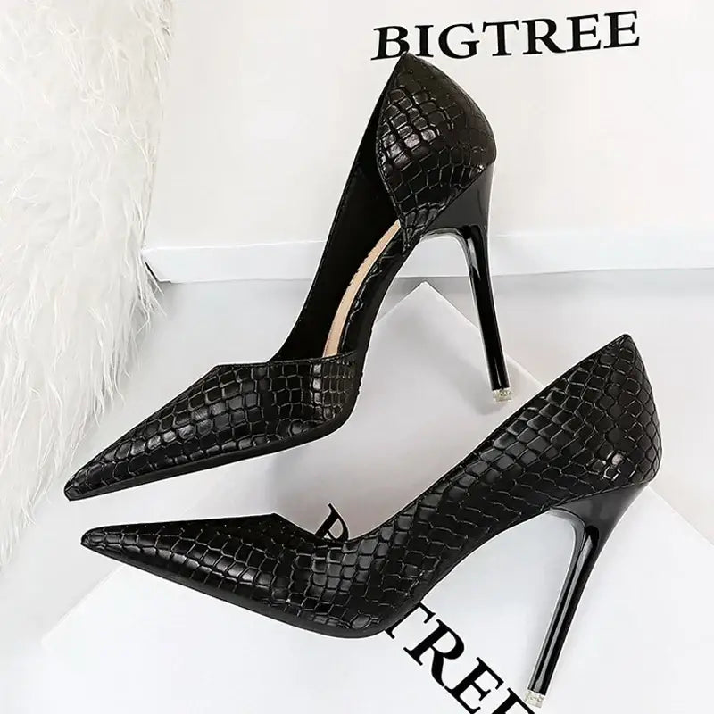 Women’s Heels 196