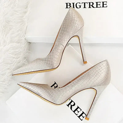 Women’s Heels 196