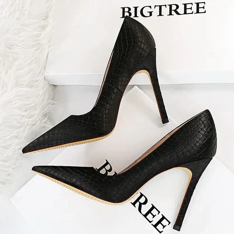 Women’s Heels 196