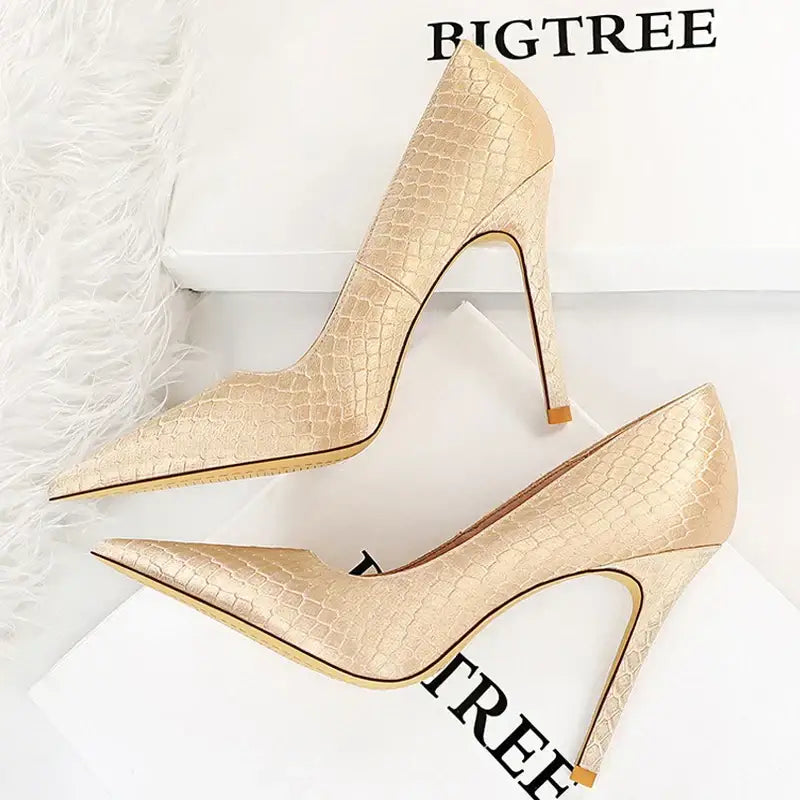 Women’s Heels 196
