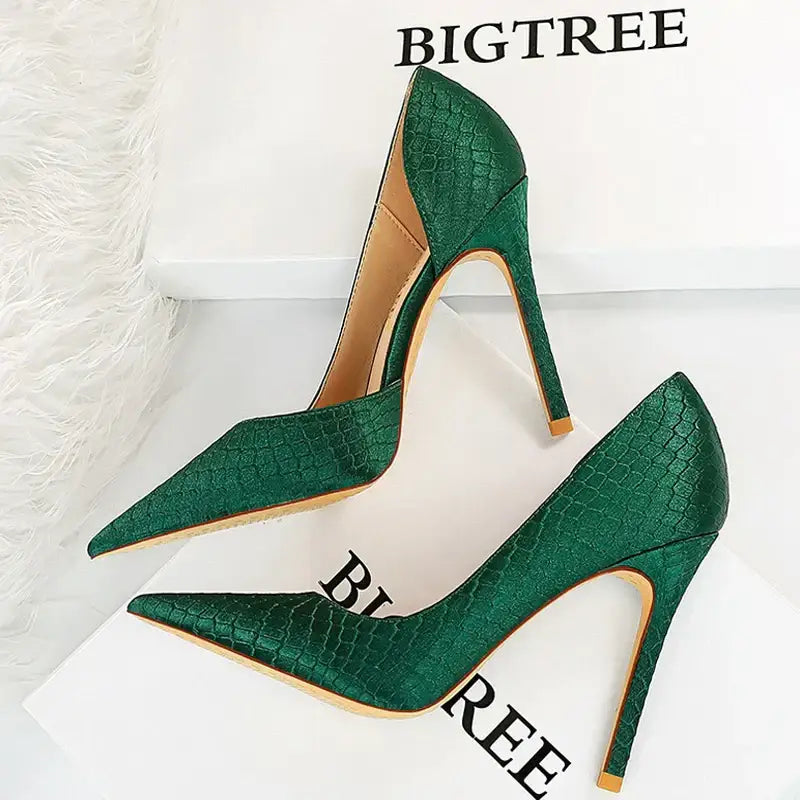 Women’s Heels 196