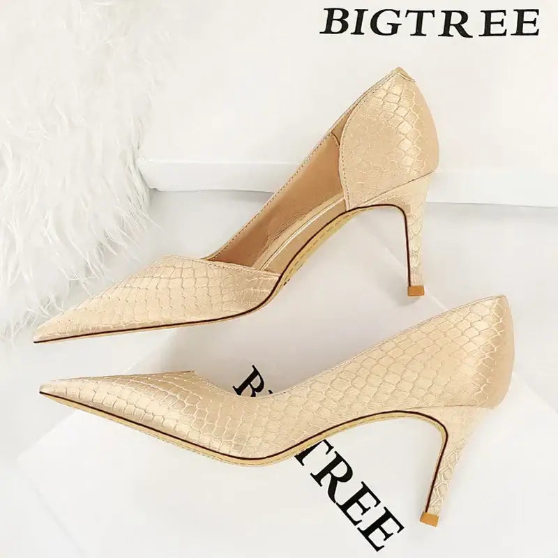 Women’s Heels 196