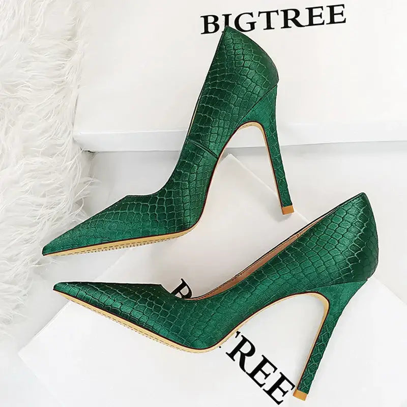 Women’s Heels 196