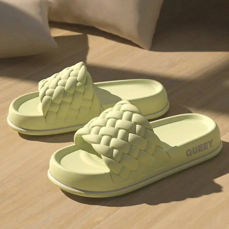 Women’s Slippers 216