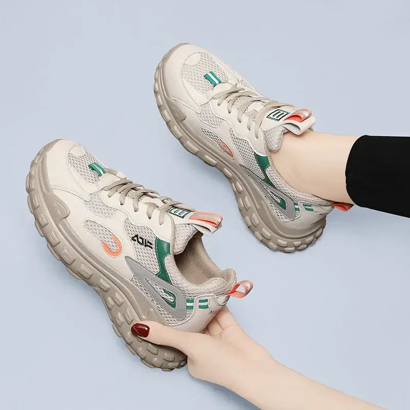 Women’s Sneakers 184