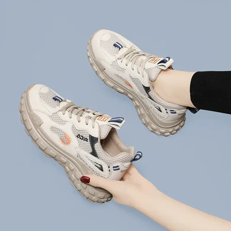 Women’s Sneakers 184