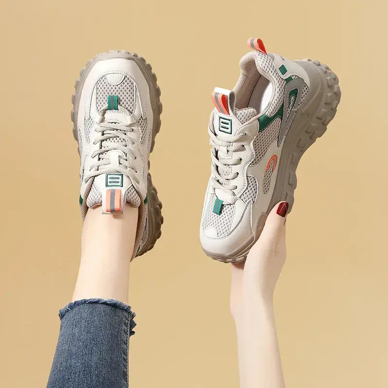 Women’s Sneakers 184