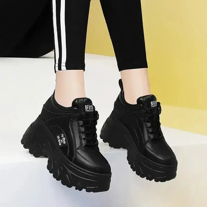 Women’s Sneakers 183